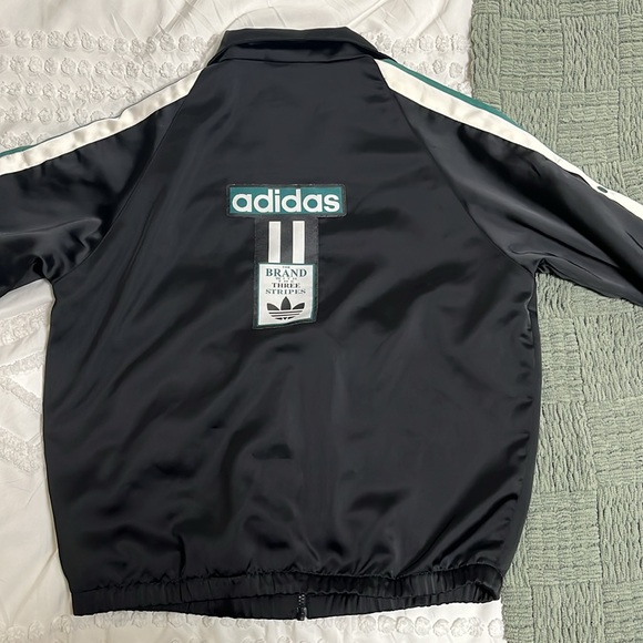Vintage satin Adidas women’s jacket - special edition- size XS (oversized fit) - Picture 4 of 4